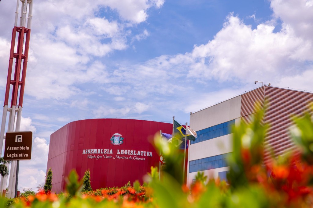 Semana tem sessões plenárias, seminário e agenda de comissões na ALMT