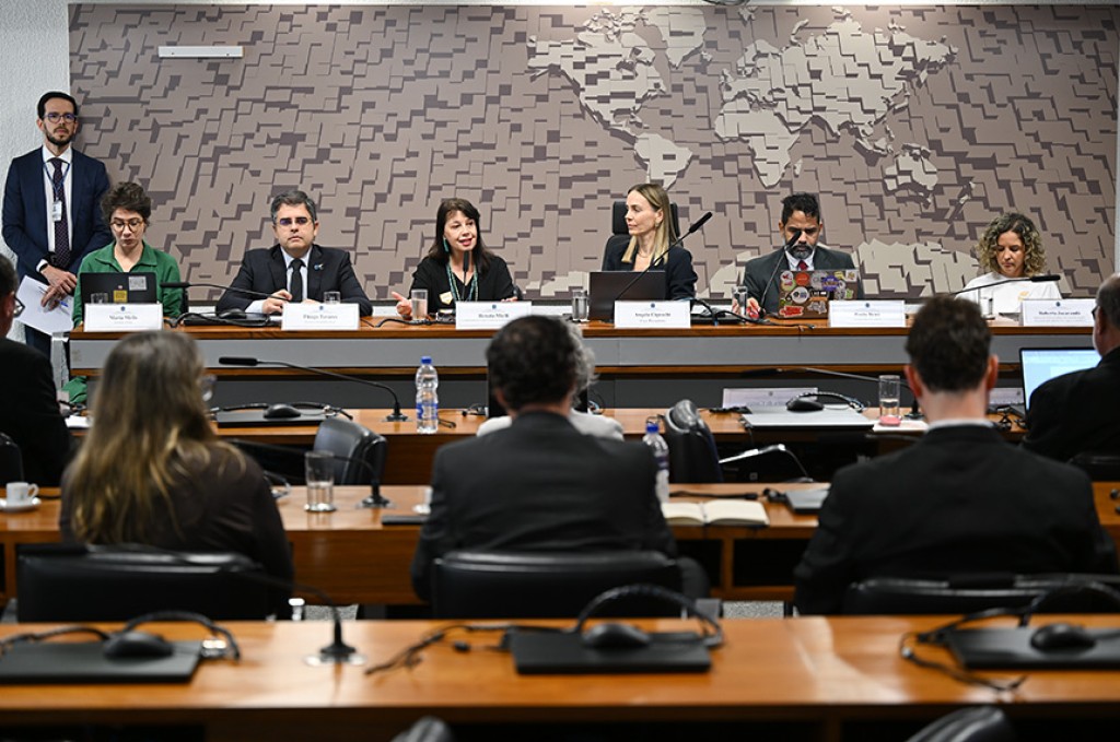 Para ser efetivo, ECA Digital depende de mudança de cultura, aponta debate